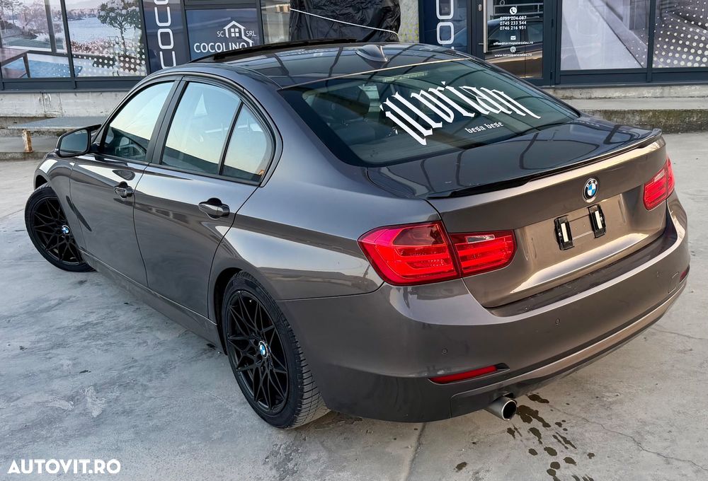 BMW Seria 3 320d DPF M Sport Edition - 3