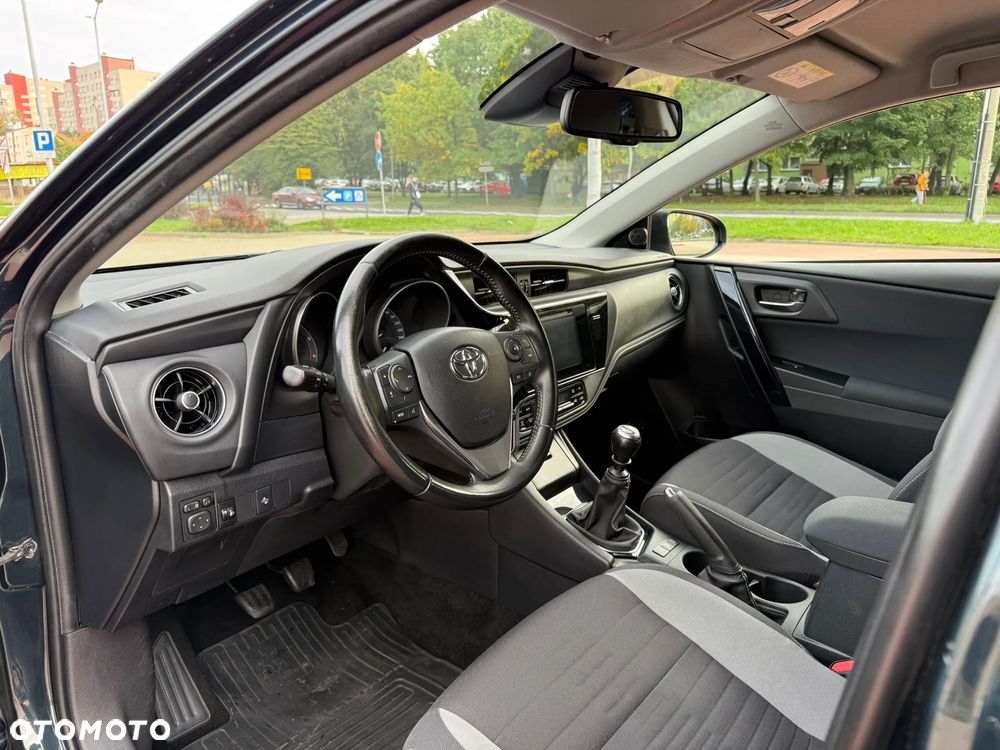 Toyota Auris - 6