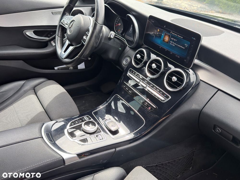 Mercedes-Benz Klasa C 180 Business Edition 9G-TRONIC - 18