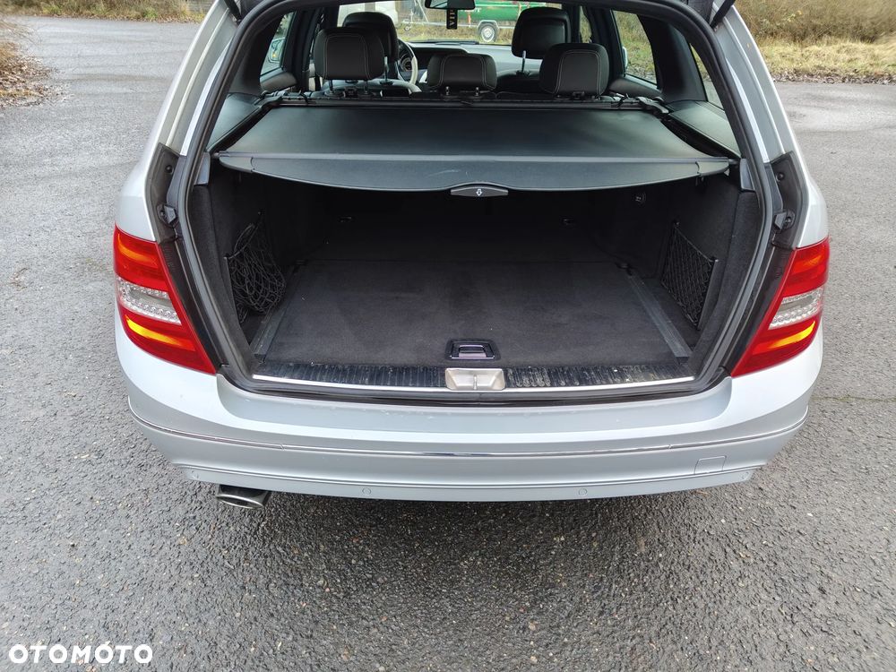 Mercedes-Benz Klasa C 220 CDI 7G-TRONIC Avantgarde Edition - 16