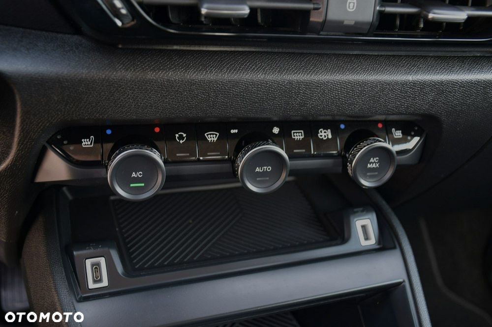 Citroën C4 1.2 PureTech Plus S&S - 27