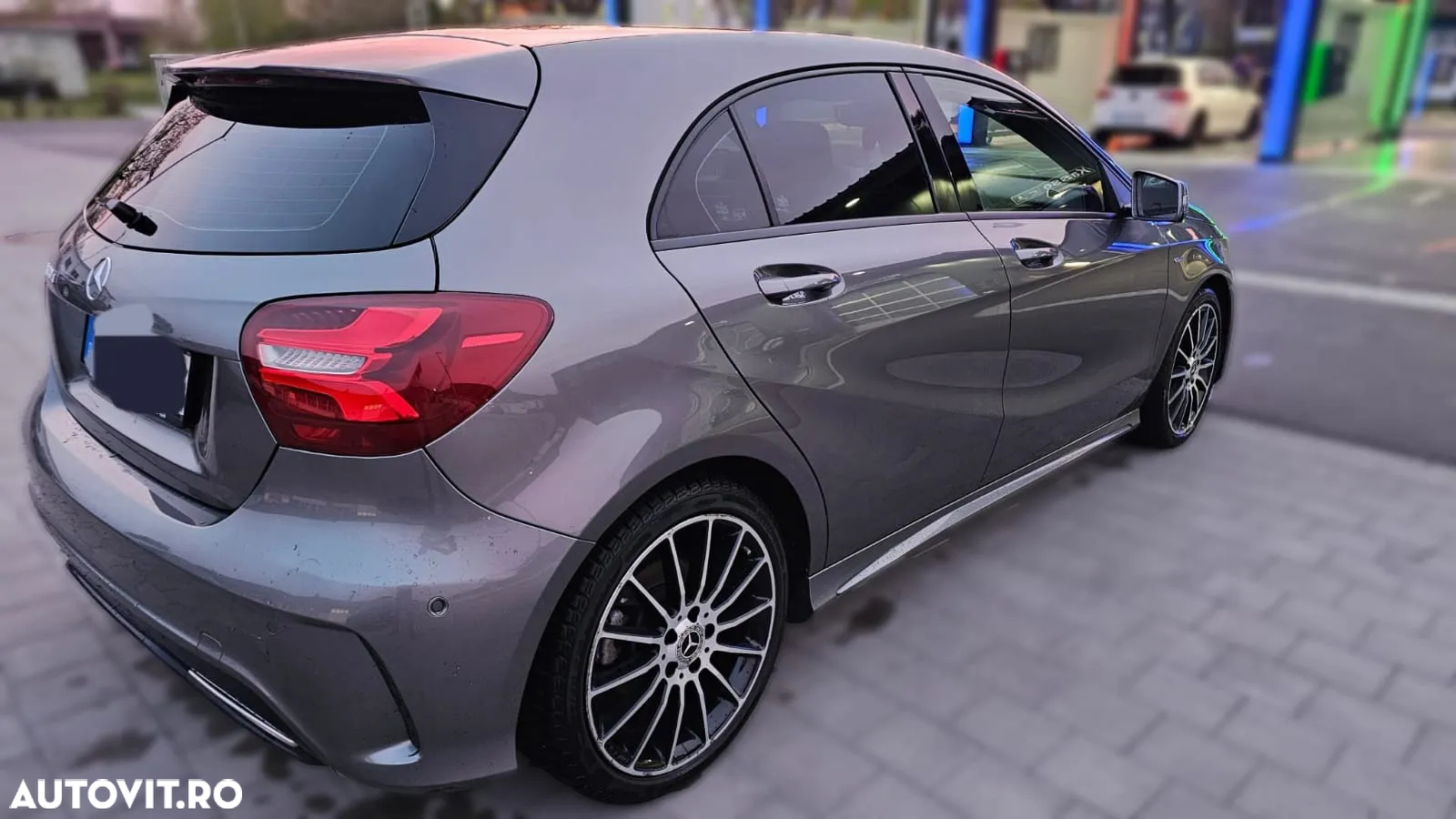 Mercedes-Benz A 180 d 7G-DCT Peak Edition - 3