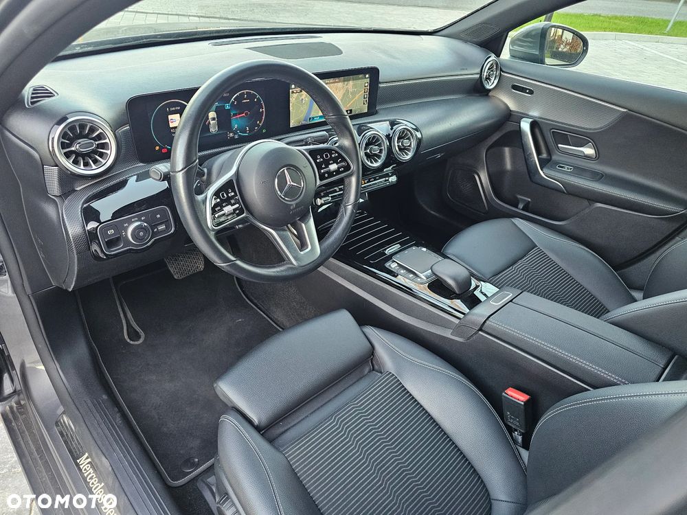 Mercedes-Benz Klasa A 200 d AMG Line 8G-DCT - 14