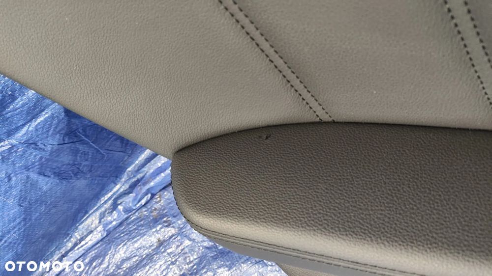 BOCZKI BOCZEK DRZWI LEWY PRAWY TYŁ CZARNA SKÓRA PODŚWIETLENIE AMBIET AMBILIGHT KOMPLET ŁADNY STAN MERCEDES W212 AVANTGARDE - 7