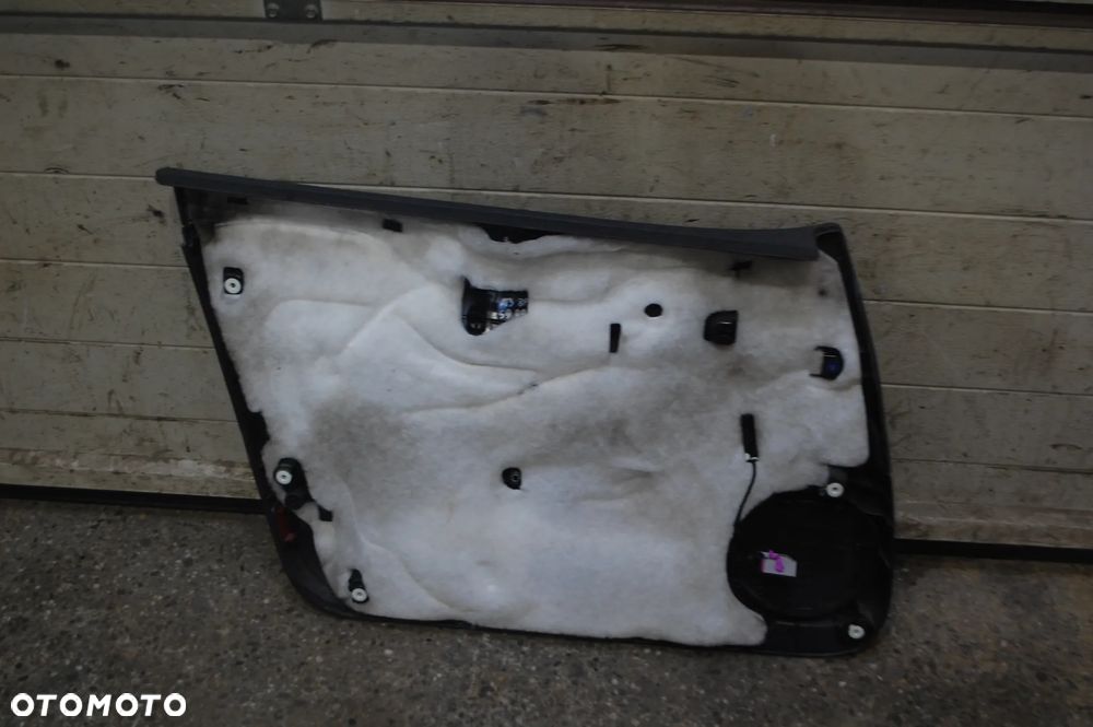 BOCZEK TAPICERKA DRZWI PRAWY PRZÓD PRZEDNIA LEWA PRAWA 8P4867106 AUDI A3 8P 5D - 2