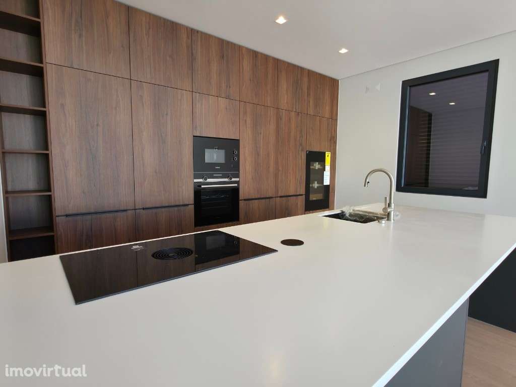 Moradia construção nova com jardim e piscina privativa em Murches - Grande imagem: 3/28