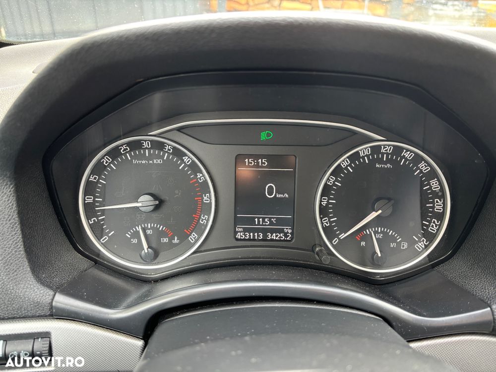Skoda Octavia 1.6 TDI Ambiente - 9