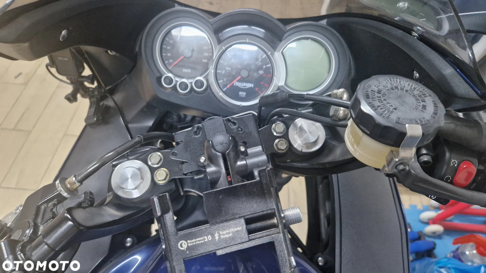 Triumph Sprint - 11