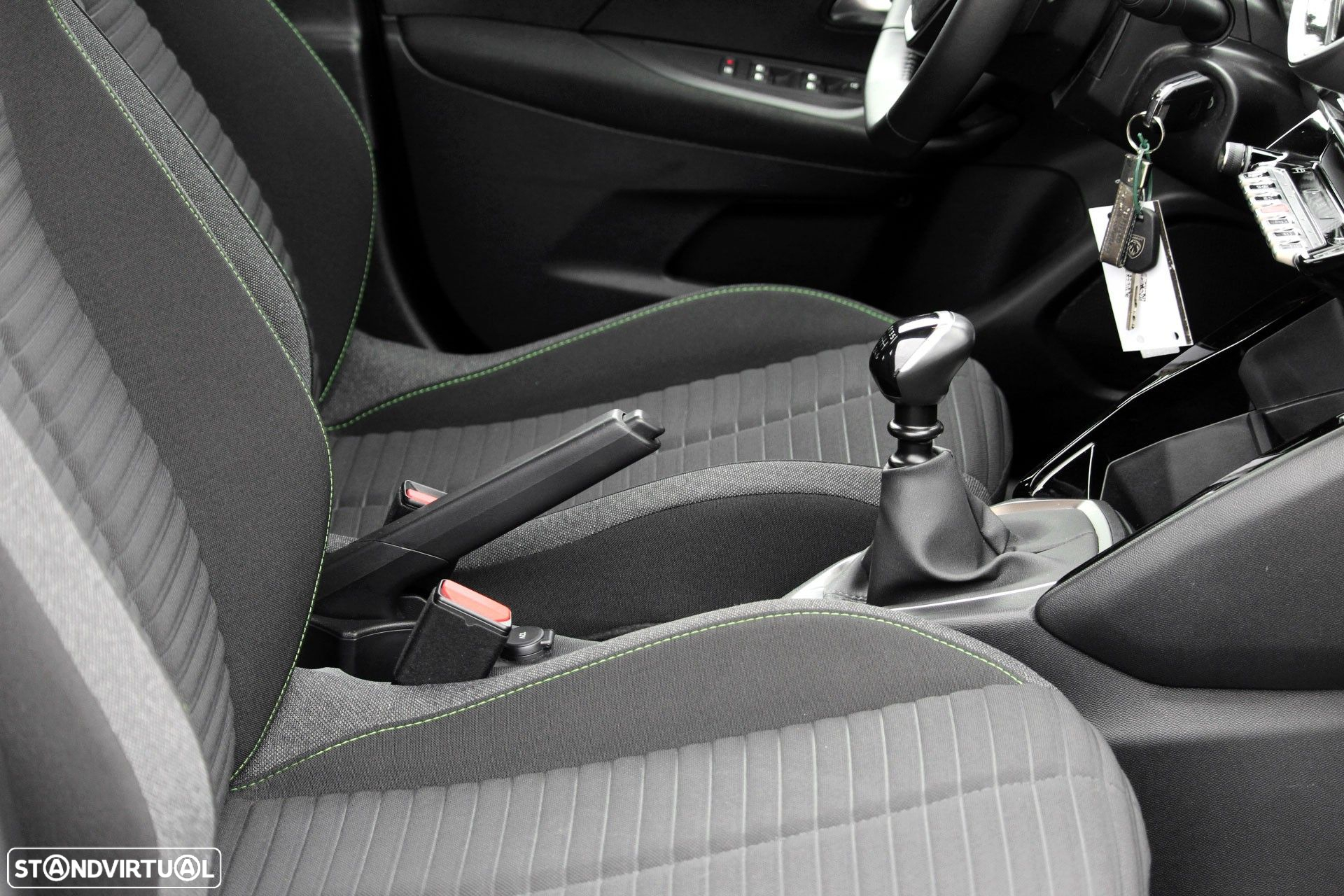 Peugeot 2008 1.2 PureTech Active - 11