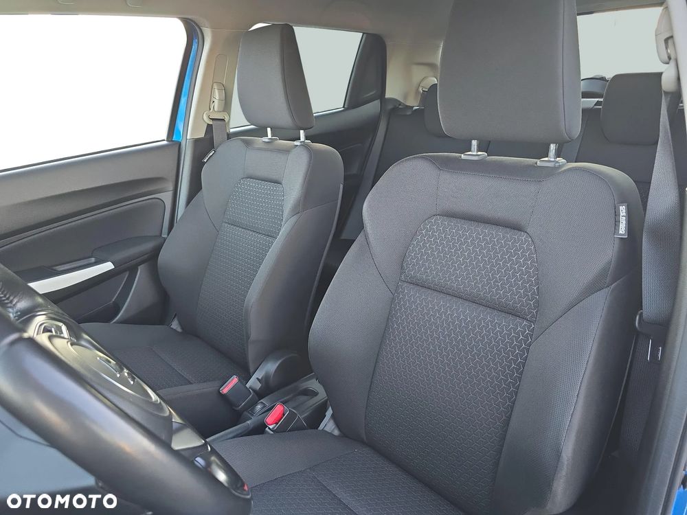 Suzuki Swift 1.2 Dualjet SHVS Premium Plus CVT - 11