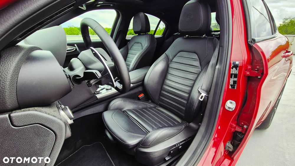 Alfa Romeo Giulia 2.0 Turbo Veloce Q4 - 11