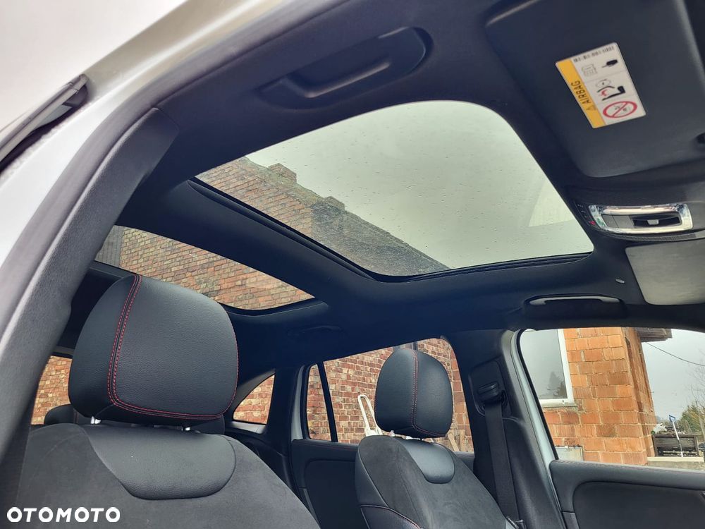 Mercedes-Benz GLA 220 d 4Matic 8G-DCT AMG Line - 16