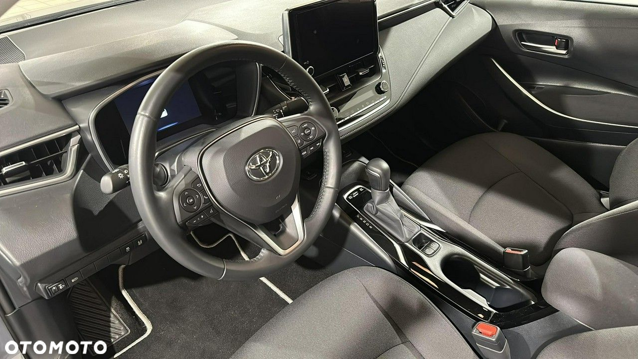 Toyota Corolla - 11