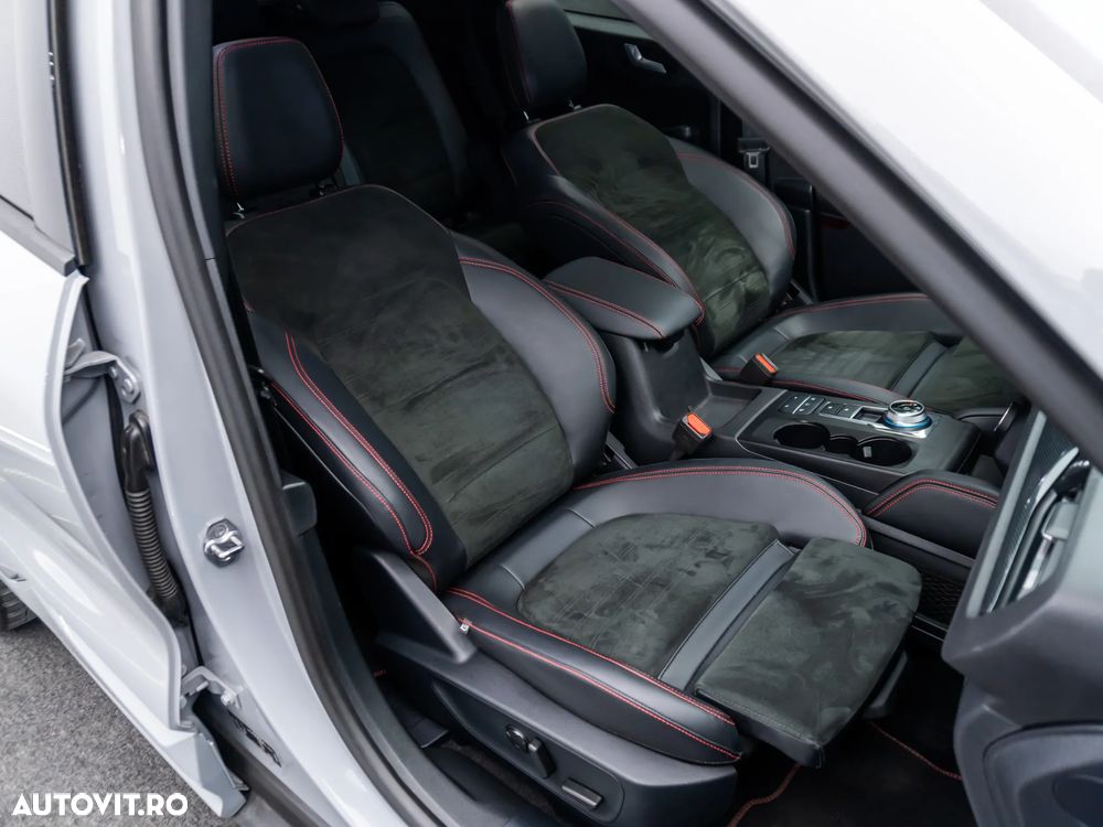 Ford Kuga 2.5 Duratec PHEV ST-LINE - 8