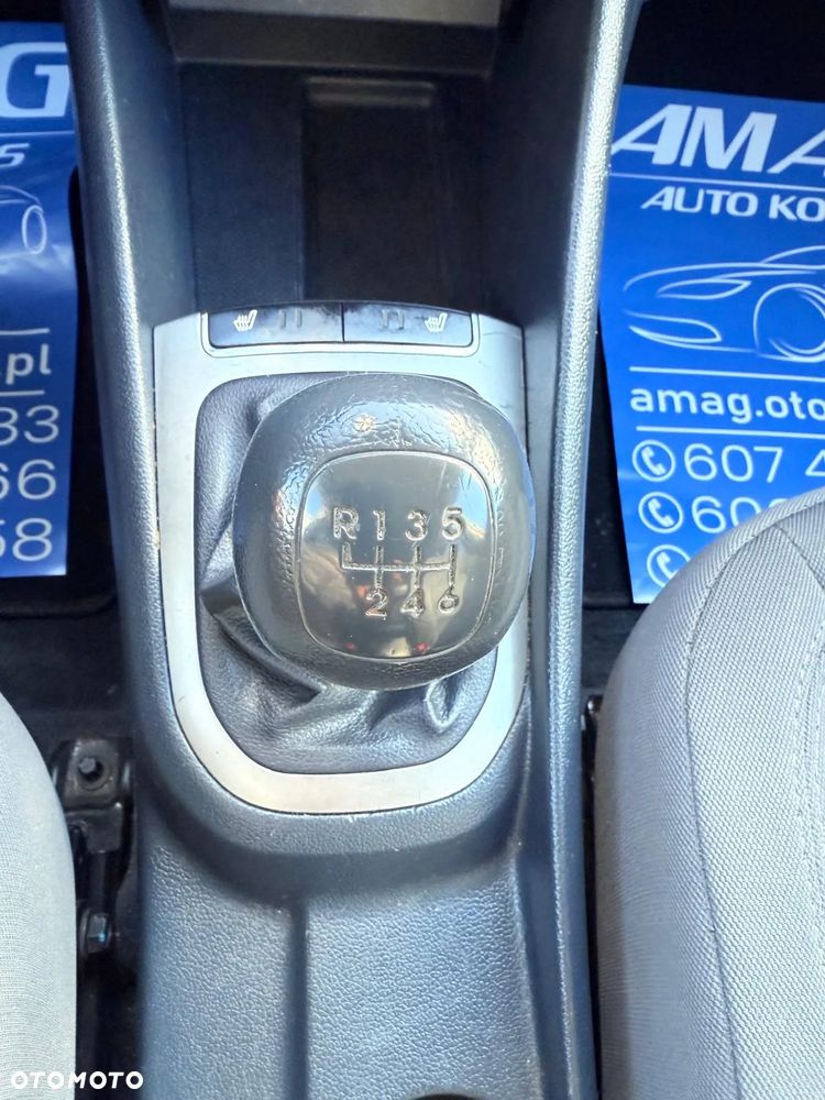 Kia Rio 1.1 CRDI Attract - 24