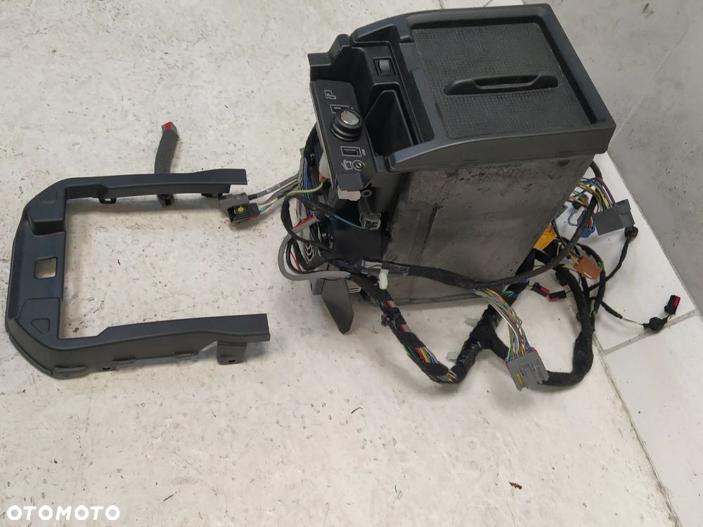 RANGE ROVER SPORT L494 VOGUE L405 LODÓWKA KONSOLI CENTRALNEJ ŚRODKOWEJ AUX USB ŁADOWARKA 12V KOMPLETNE ORYGINAŁ - 5