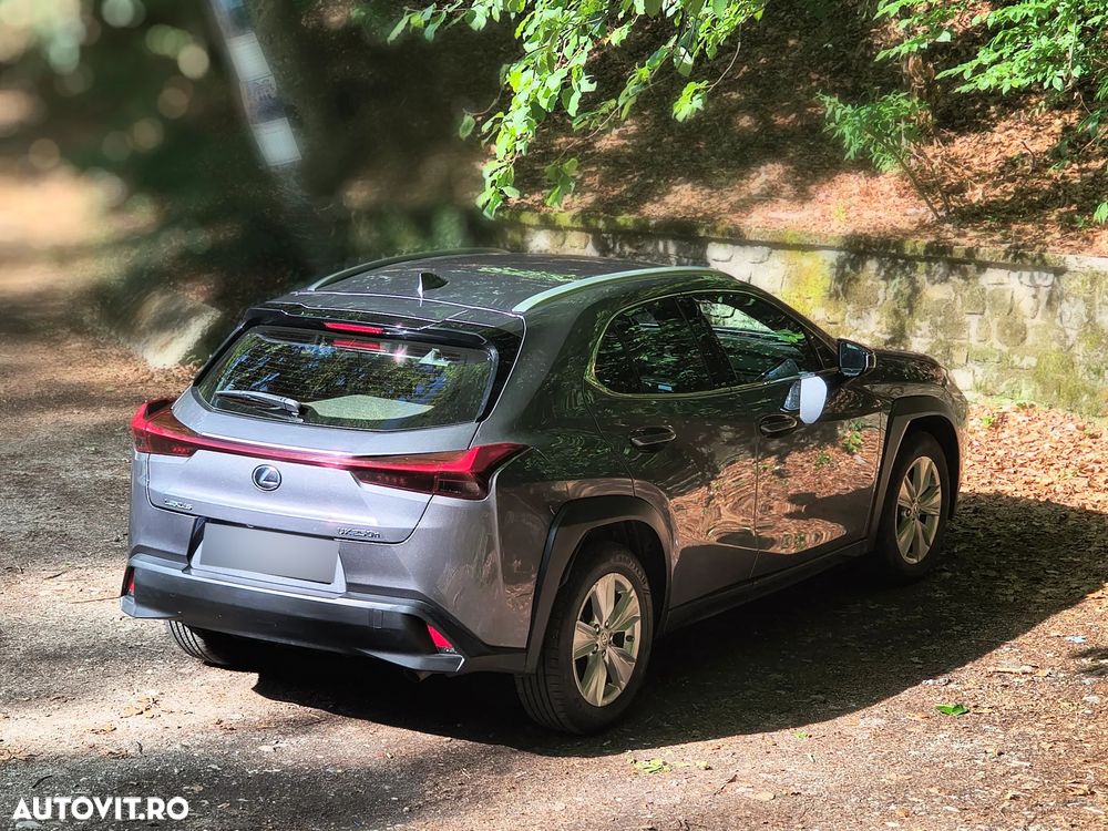 Lexus UX 250h FWD Business - 3