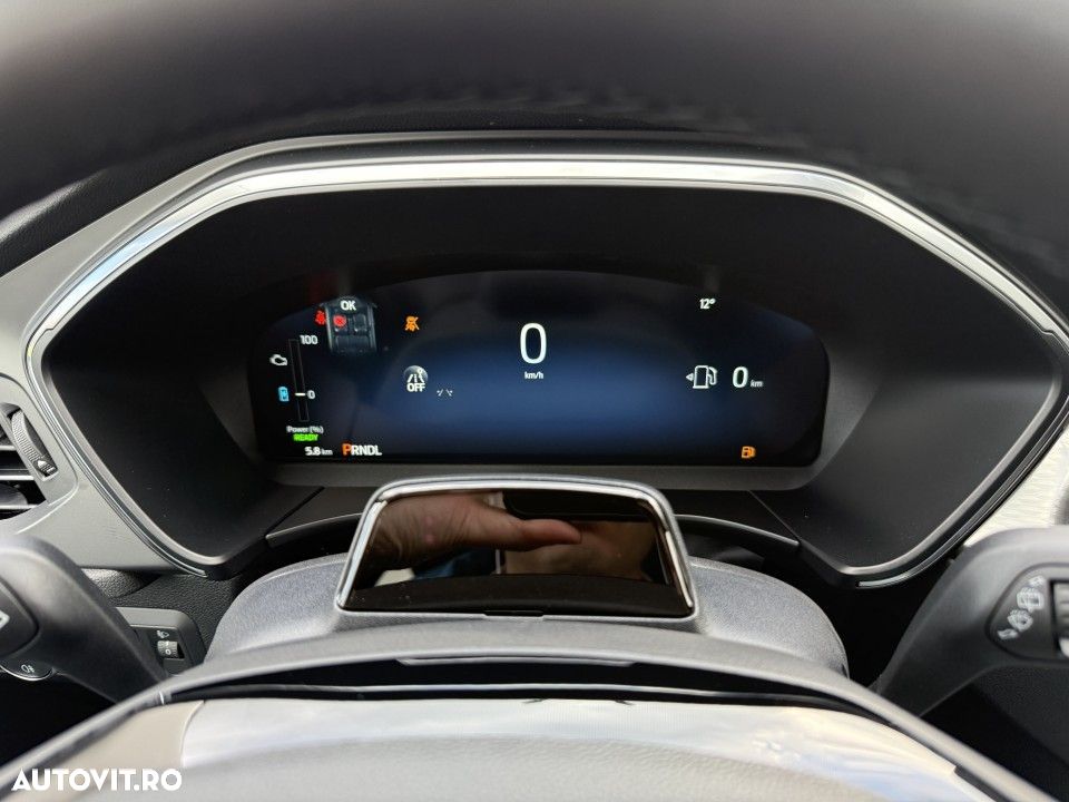 Ford Kuga - 19