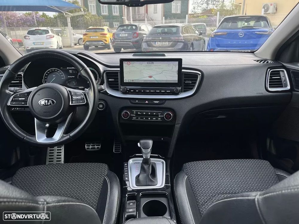 Kia XCeed 1.6 GDi PHEV Drive - 12