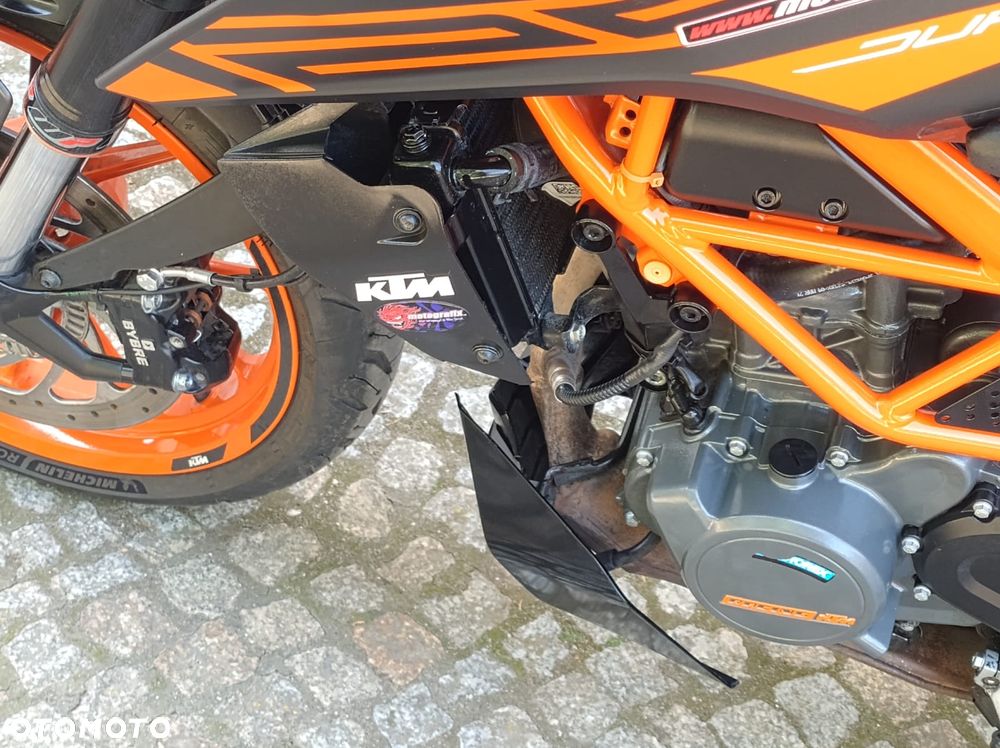 KTM Duke 125 - 18