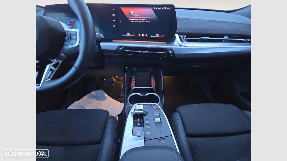 BMW iX2 eDrive20 Edição Desportiva M - 13
