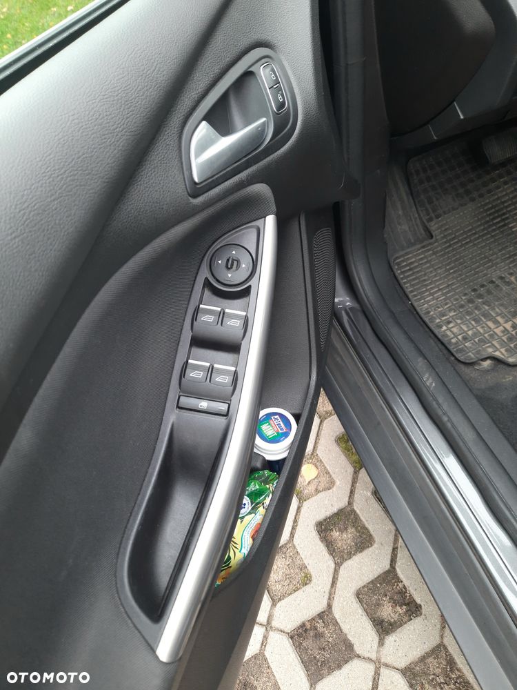 Ford Focus - 8