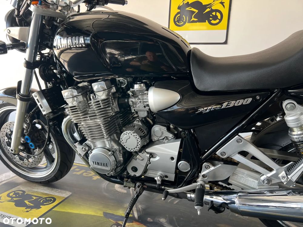 Yamaha XJR - 13