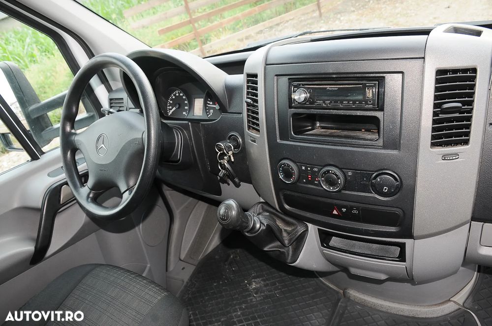 Mercedes-Benz Sprinter - 7