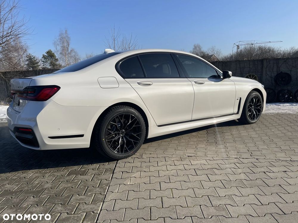 BMW Seria 7 750i xDrive - 6