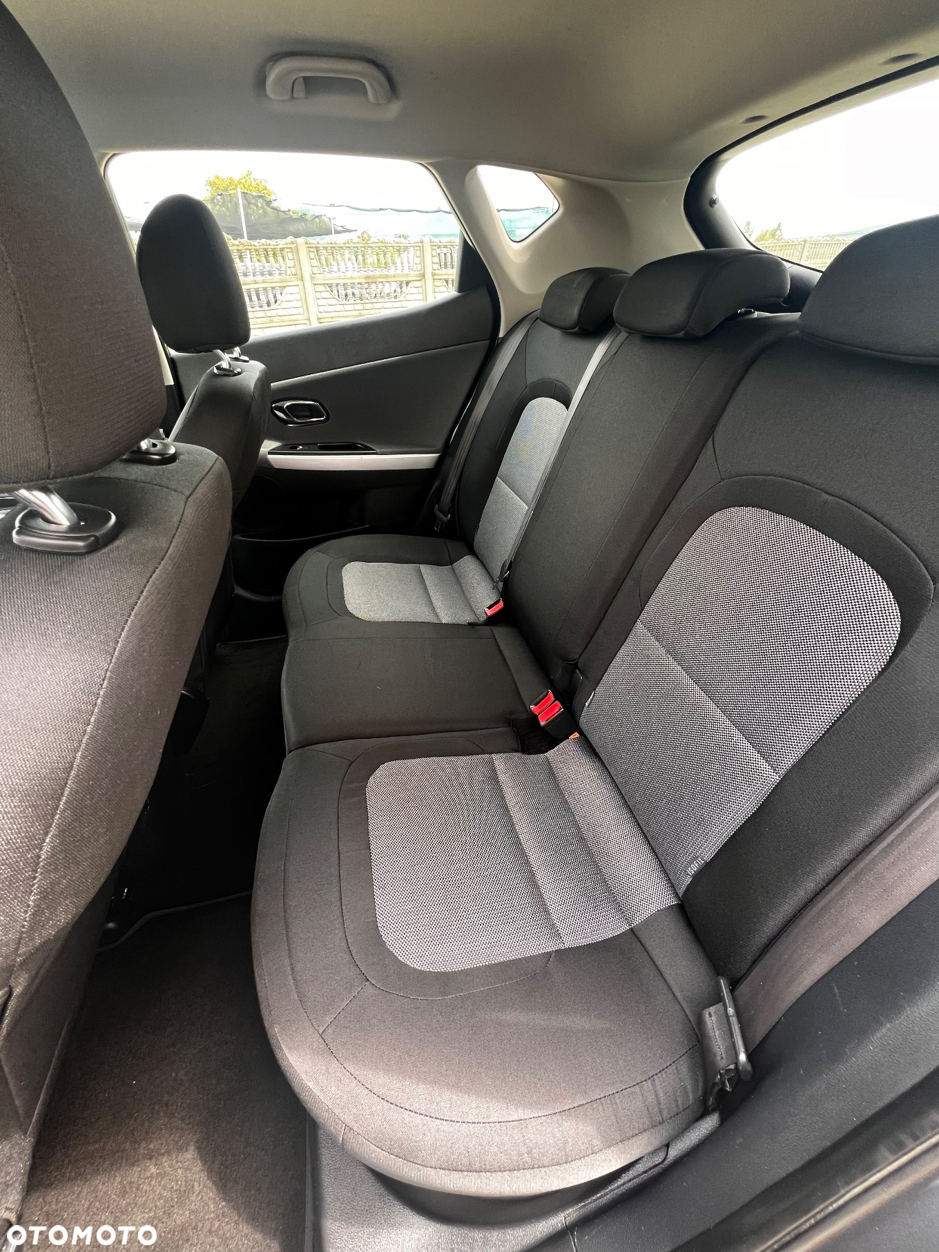 Kia Ceed 1.6 GDI Dream-Team Edition - 12