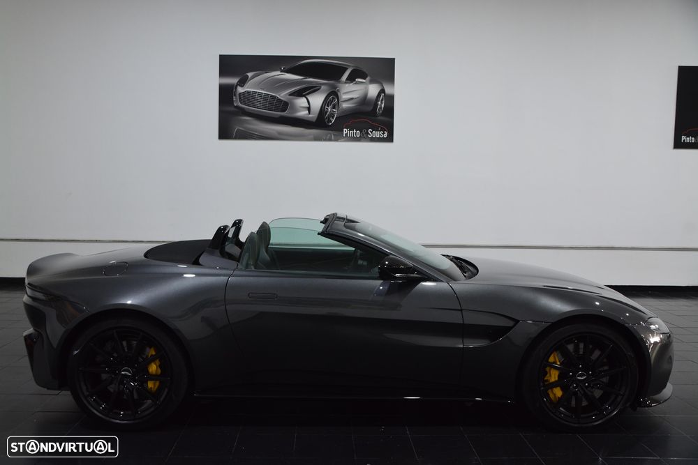 Aston Martin Vantage Roadster V8 - 21