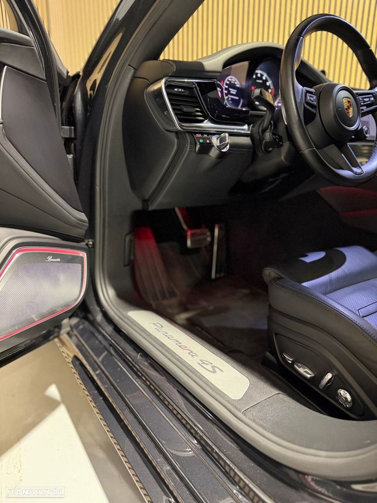 Porsche Panamera 4S E-Hybrid - 25