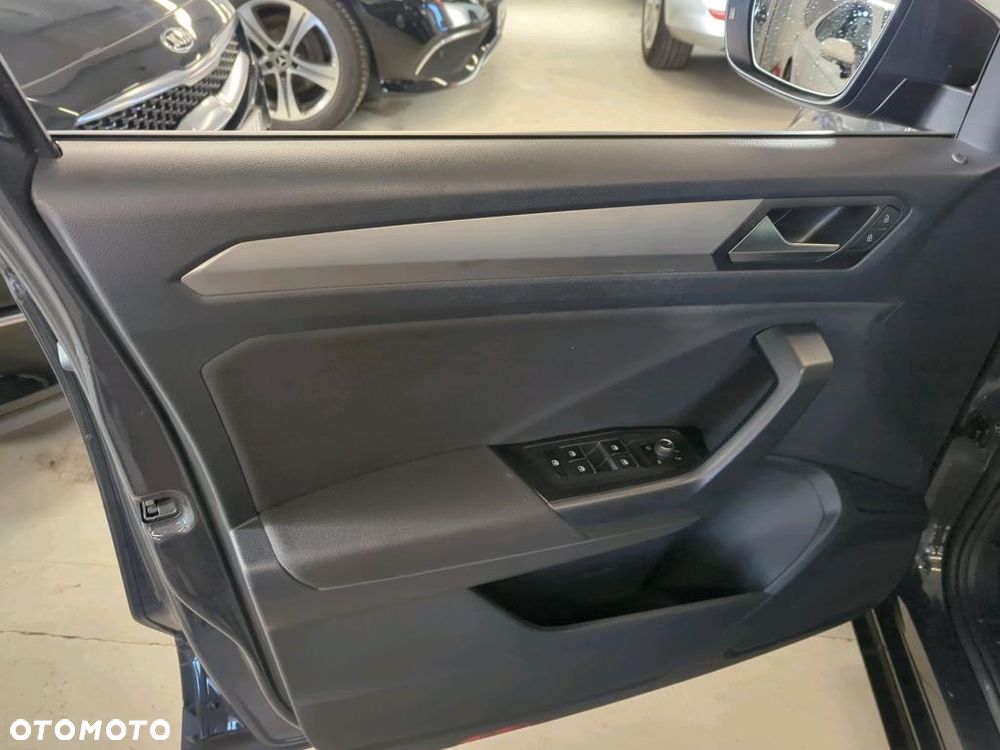Volkswagen T-Roc 2.0 TDI SCR DPF Advance - 16