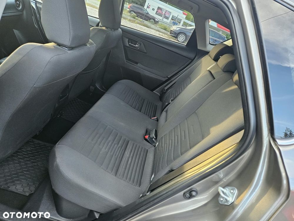 Toyota Auris - 18