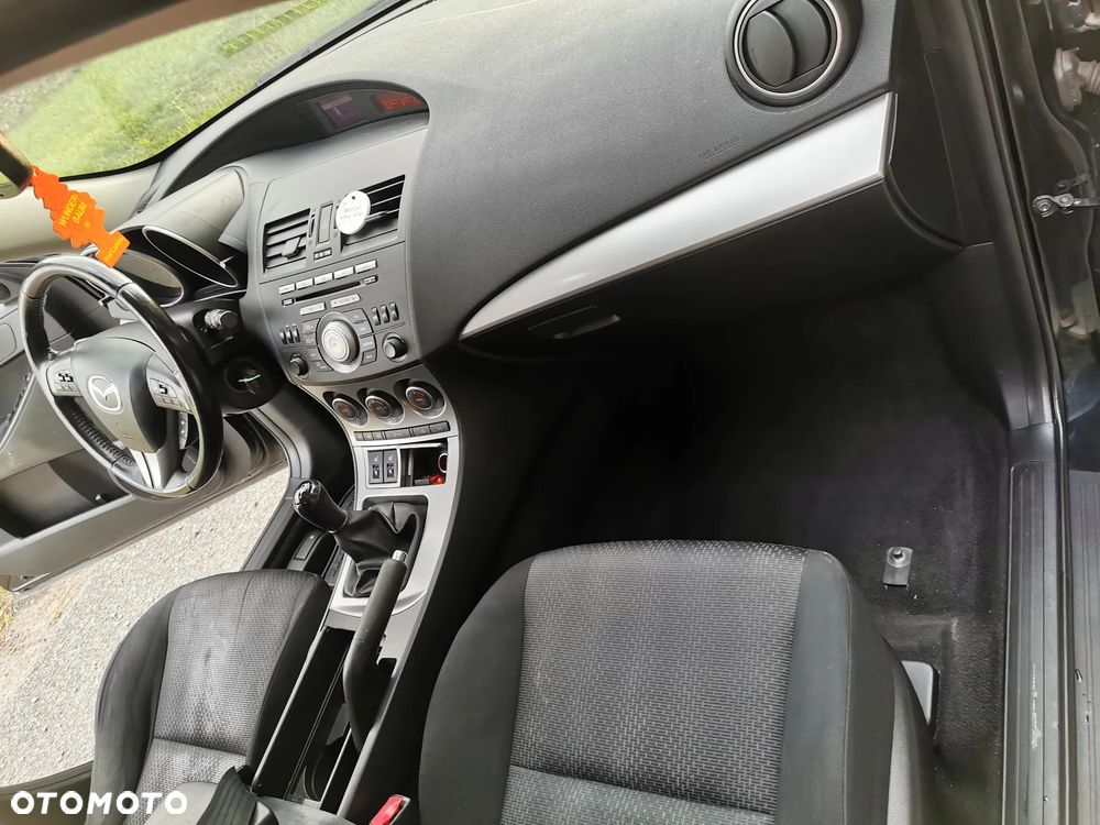 Mazda 3 1.6 Active + - 14