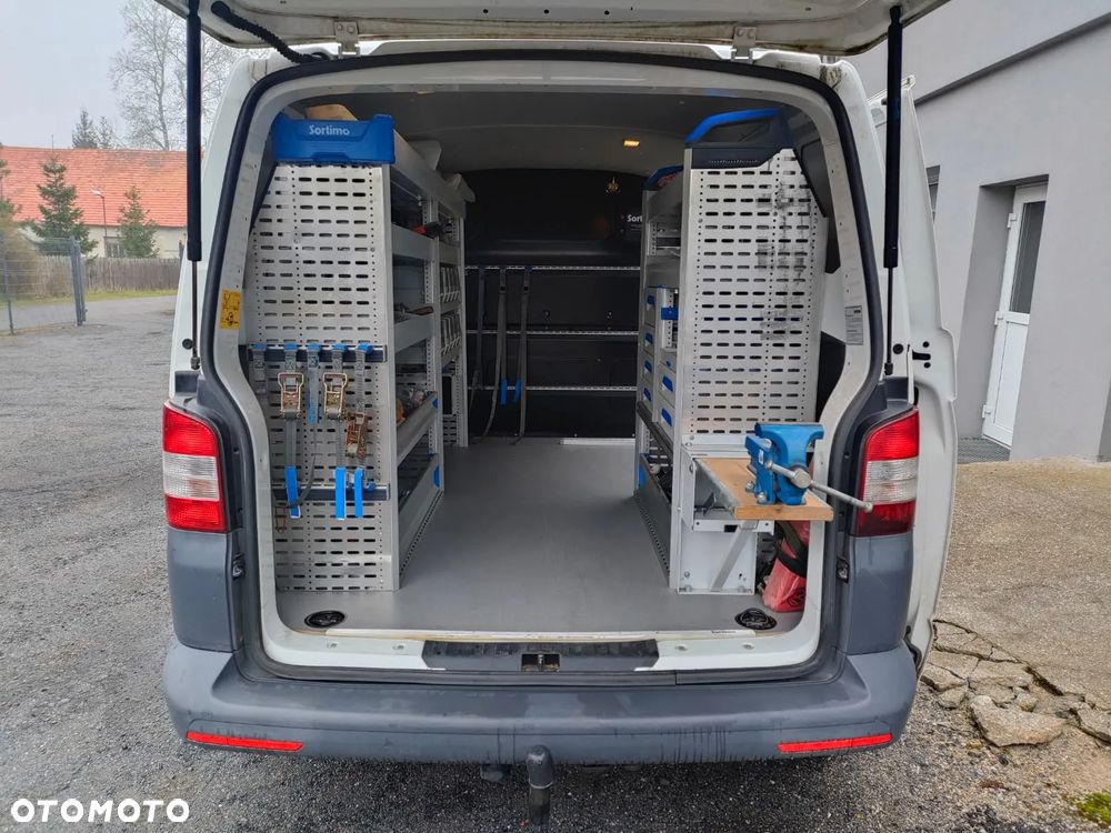 Volkswagen T5 BLASZAK - 7