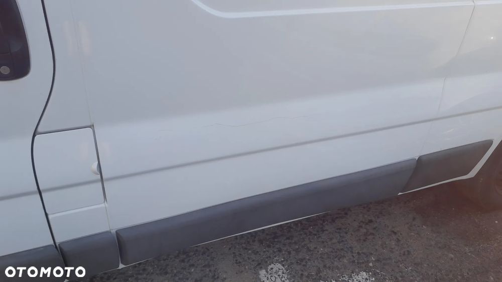 Renault Trafic - 15