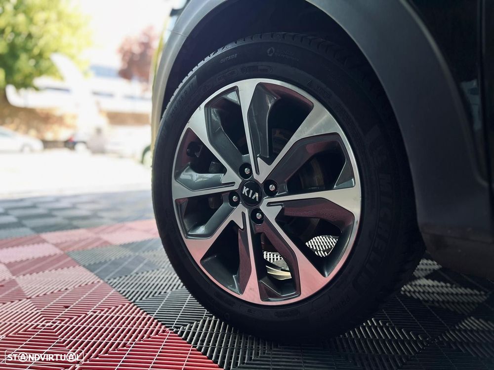 Kia Stonic 1.6 CRDi TX - 17