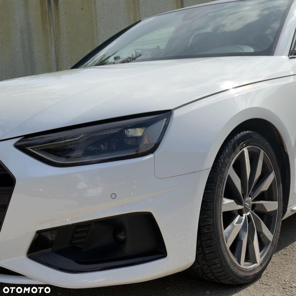 Audi A4 Limousine 40 TFSI quattro S tronic - 5