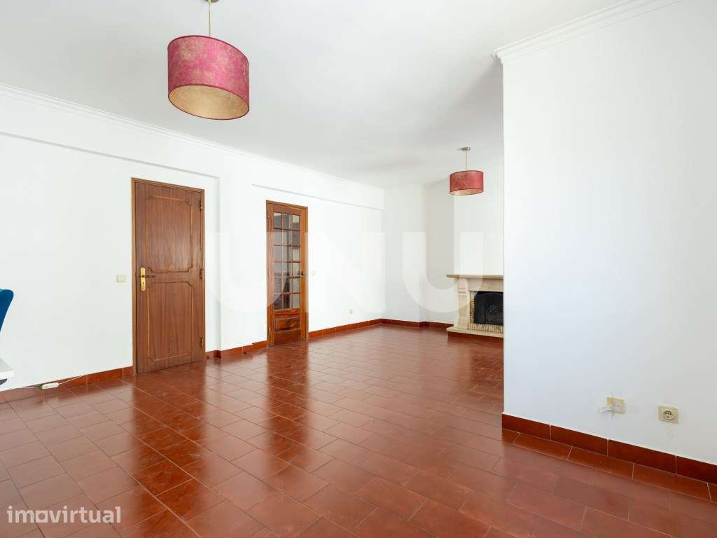 Apartamento T3 no centro do Carregado! - Grande imagem: 3/39
