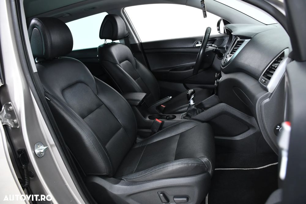 Hyundai Tucson 2.0 CRDI 2WD Style - 12