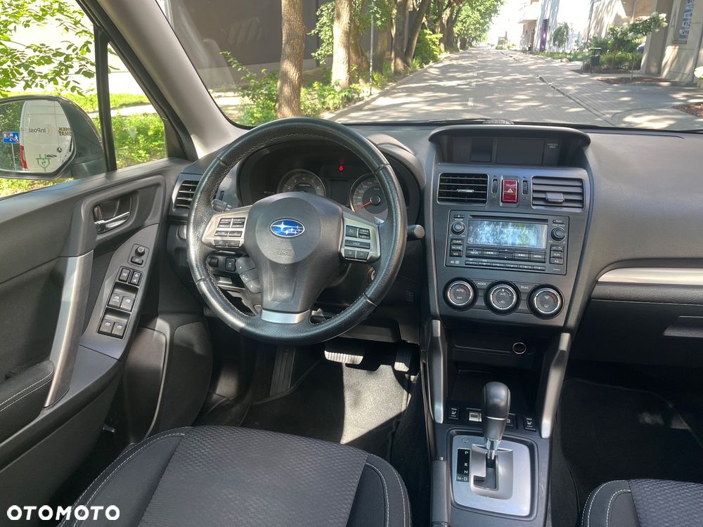 Subaru Forester 2.0i Exclusive Lineartronic - 10