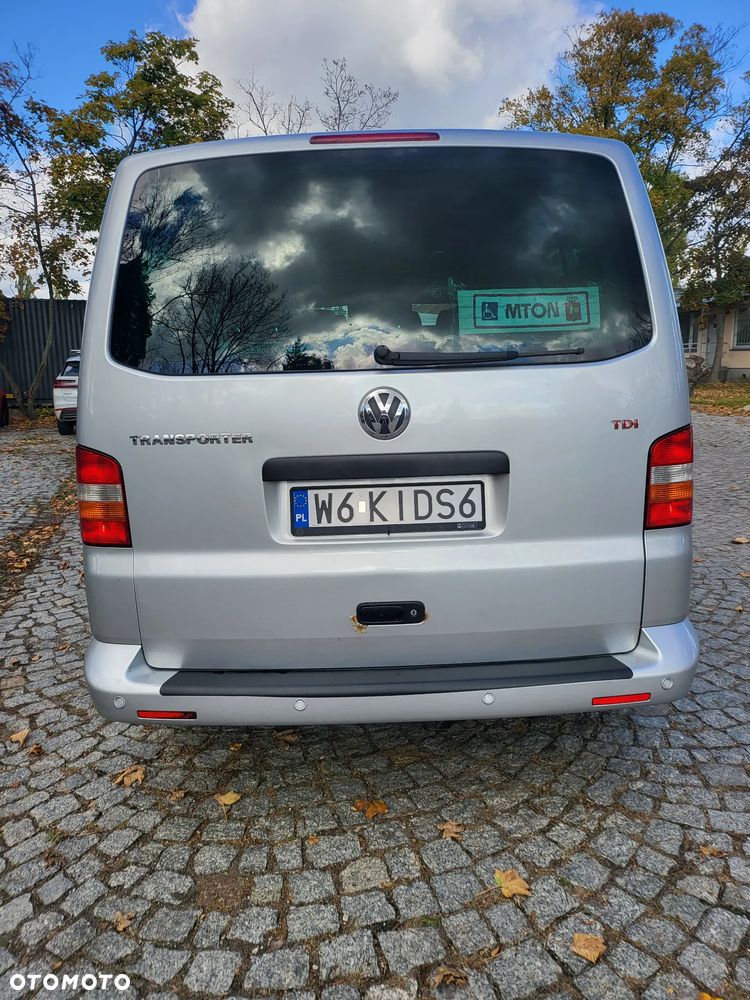 Volkswagen Caravelle - 4