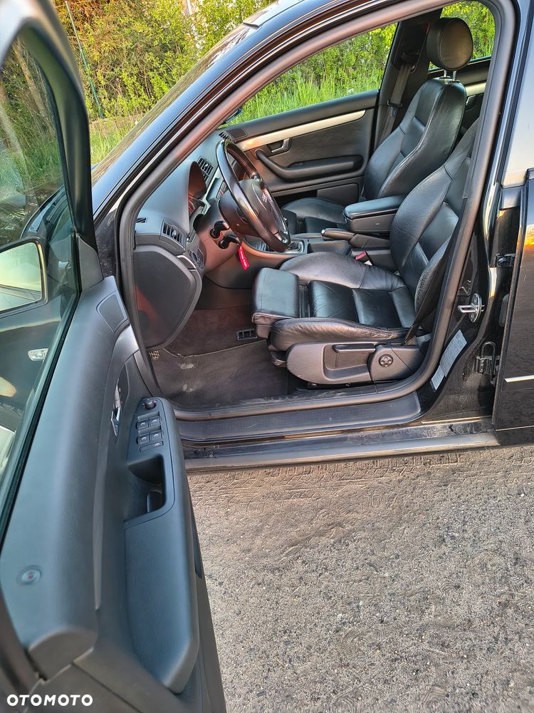 Audi A4 Avant 3 - 12