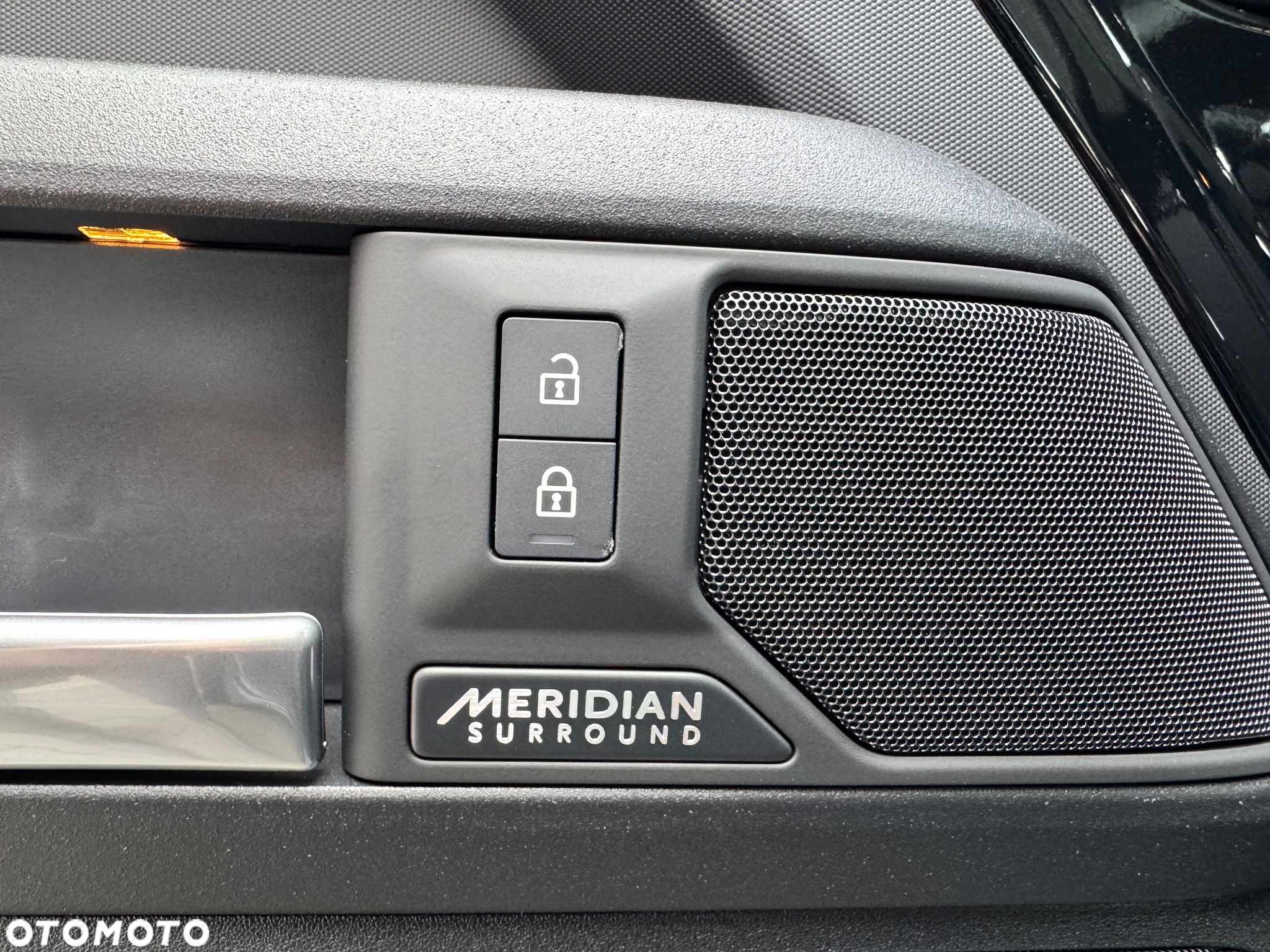Land Rover Defender - 9