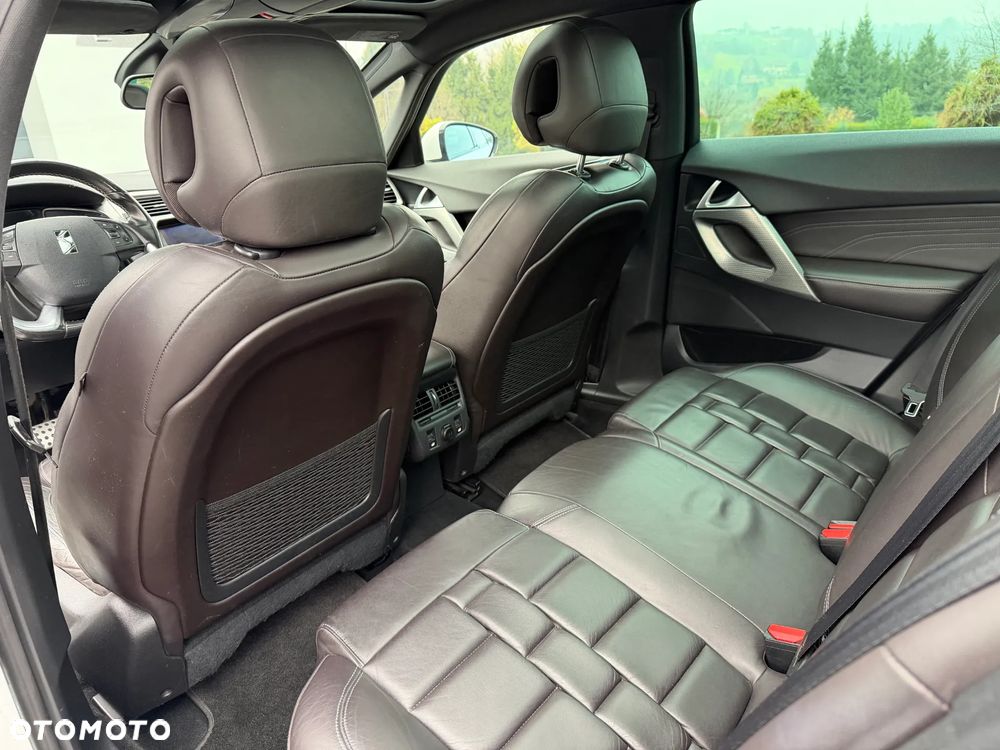 Citroën DS5 2.0 HDi SoChic - 11