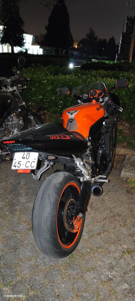 Suzuki GSX-R - 6