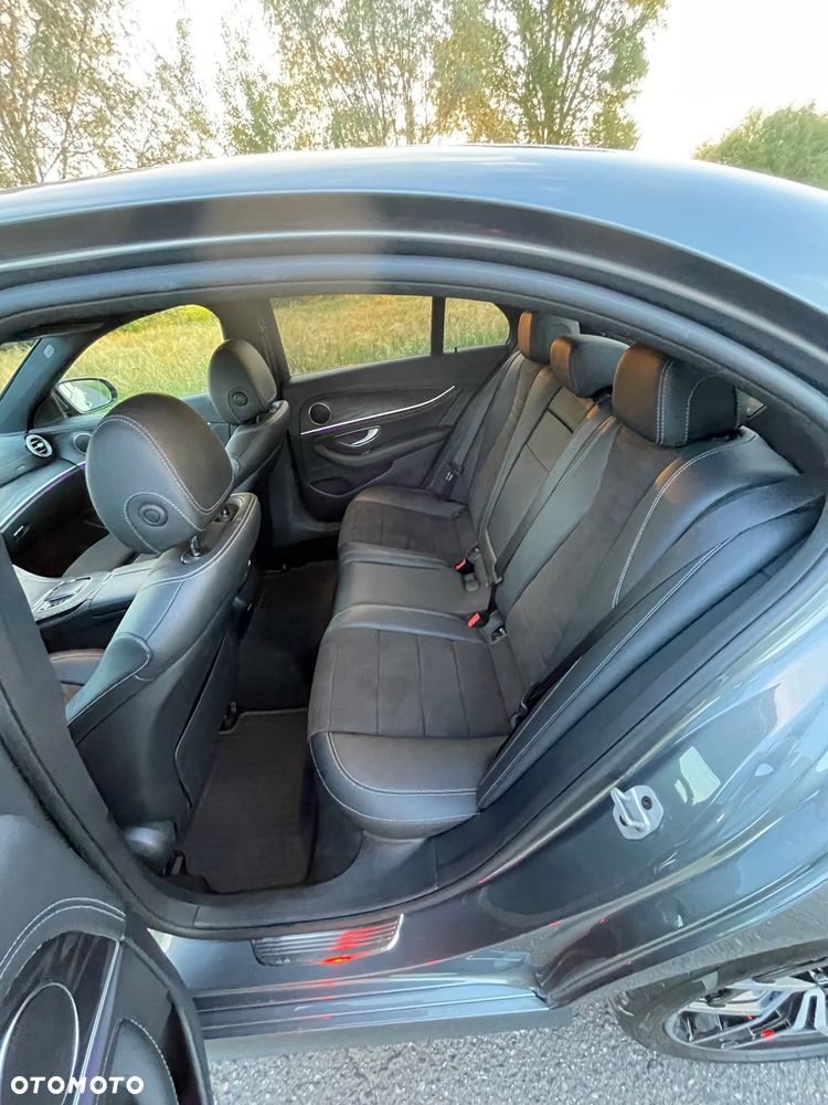 Mercedes-Benz Klasa E 220 d 4-Matic AMG - 17