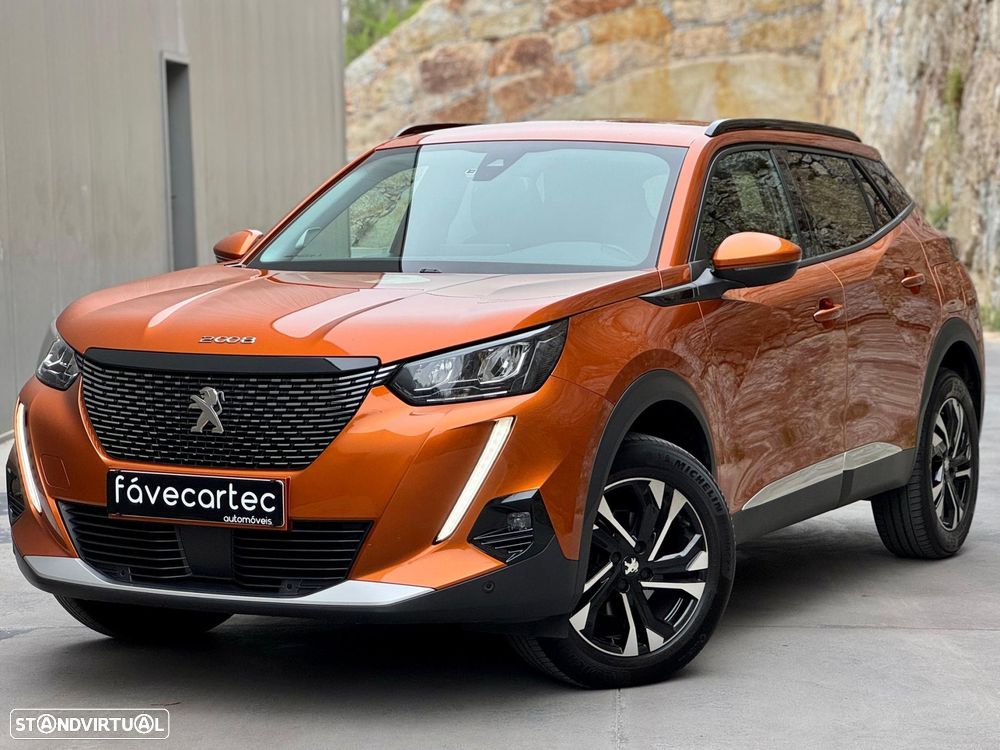 Peugeot 2008 1.2 PureTech Allure - 4