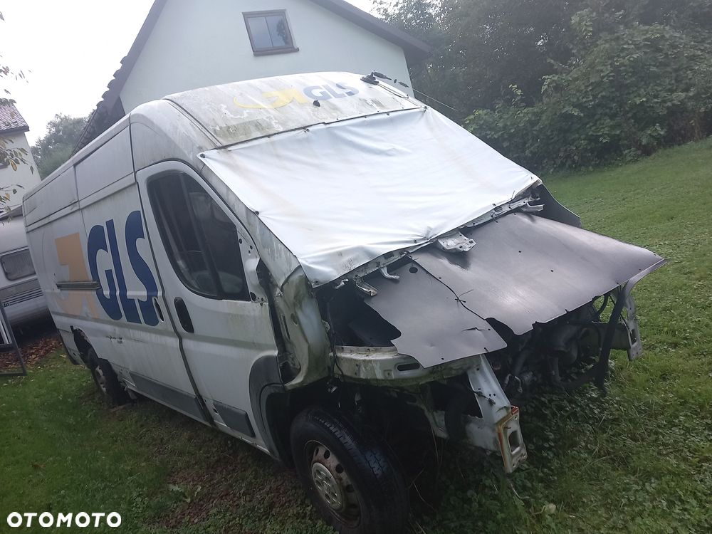 Mercedes-Benz Sprinter - 16